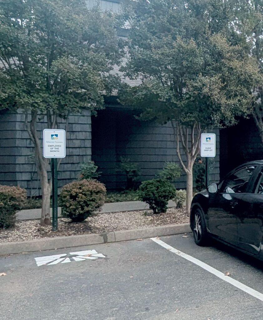 Parking Signs - Pacific West Signs